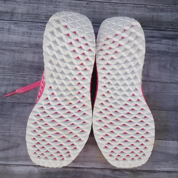 SIZE 7. NOBULL diamond knit runner women's activewear  running sneakers shoes.