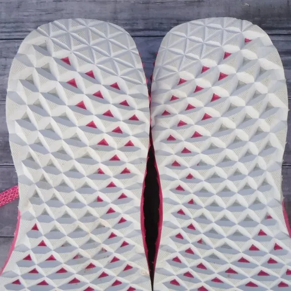 SIZE 7. NOBULL diamond knit runner women's activewear  running sneakers shoes.