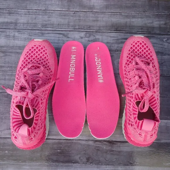 SIZE 7. NOBULL diamond knit runner women's activewear  running sneakers shoes.