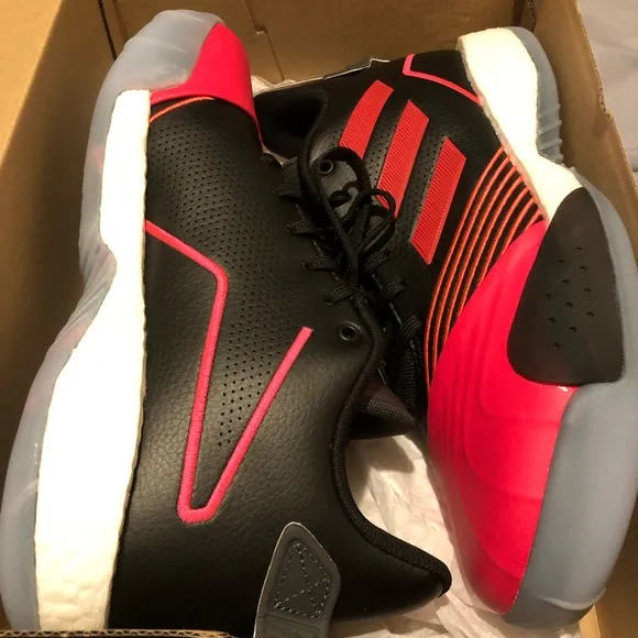 Size 8 Men’s Adidas Tracy McGrady Basketball shoes