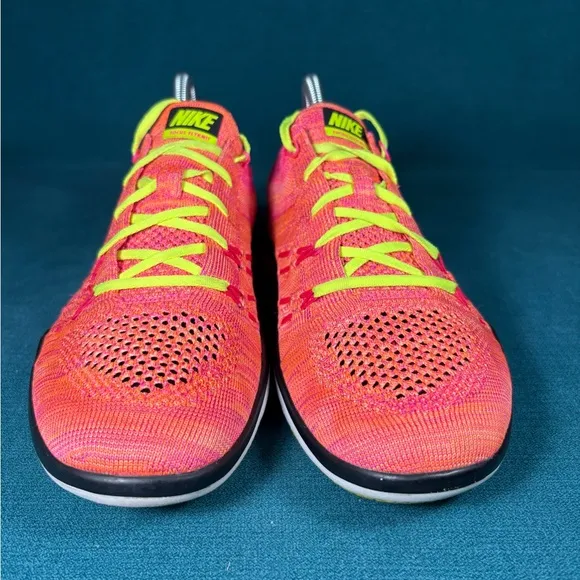 Size 8.5 - Women’s Nike Focus Flyknit multicolor shoes