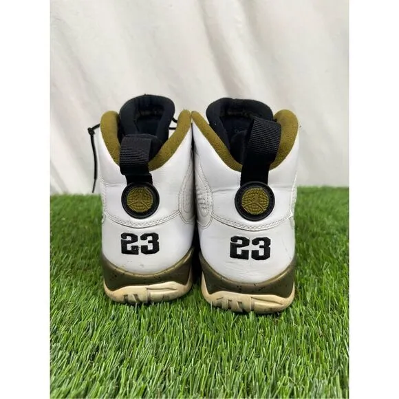 Size 10.5 - Air Jordan 9 Retro Statue