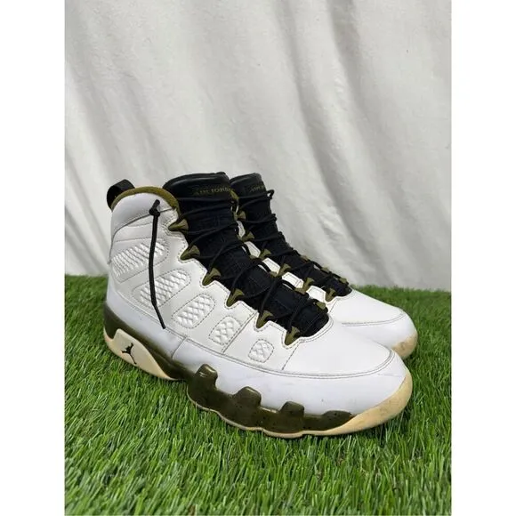 Size 10.5 - Air Jordan 9 Retro Statue