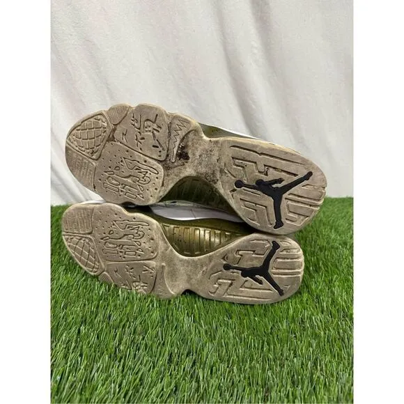 Size 10.5 - Air Jordan 9 Retro Statue