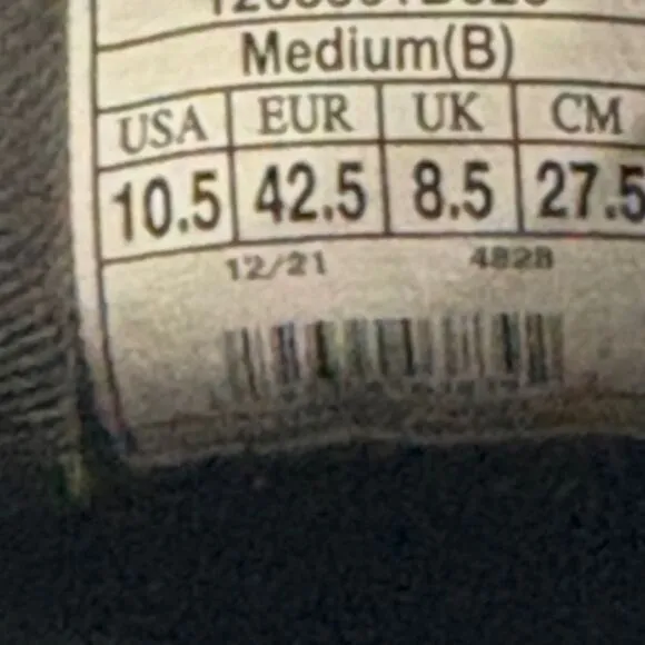 Size 10.5 - Women’s Brooks Ghost 14 shoes