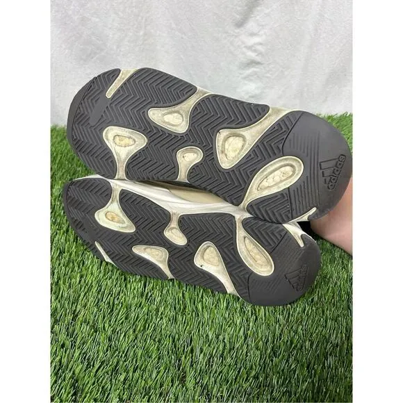 Size 11 - adidas Yeezy Boost 700 V2 Cream
