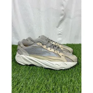Size 11 - adidas Yeezy Boost 700 V2 Cream