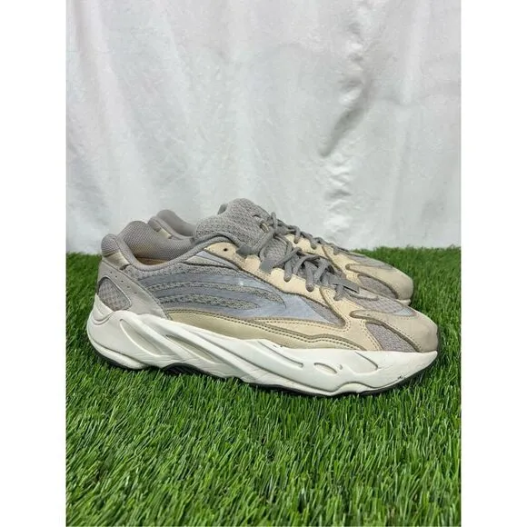 Size 11 - adidas Yeezy Boost 700 V2 Cream