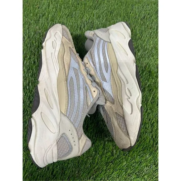 Size 11 - adidas Yeezy Boost 700 V2 Cream