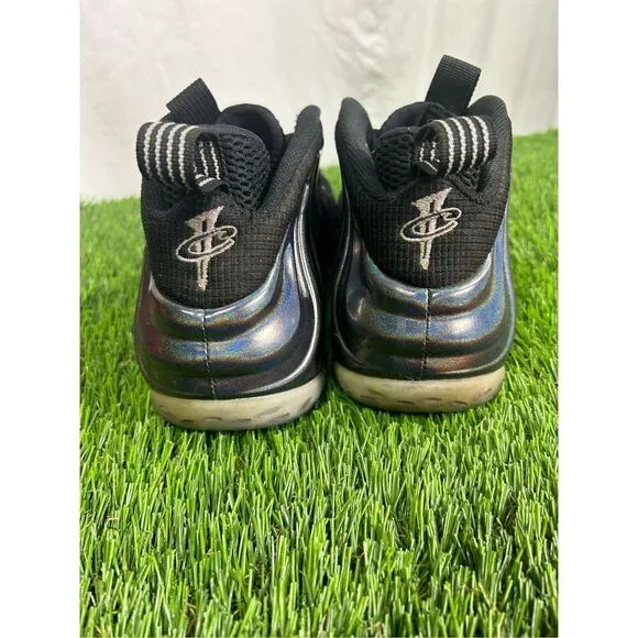 Size 9 - Nike Air Foamposite One Hologram