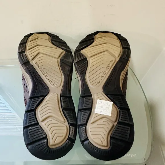 SKECHERS  Classic  Fit, Air Cooled Memory Foam Brown Shoes Men’s Size 10 NWOT