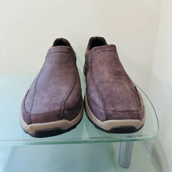 SKECHERS  Classic  Fit, Air Cooled Memory Foam Brown Shoes Men’s Size 10 NWOT