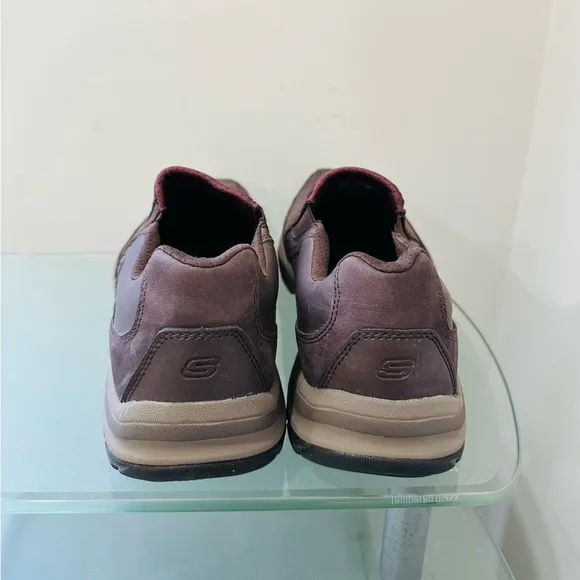 SKECHERS  Classic  Fit, Air Cooled Memory Foam Brown Shoes Men’s Size 10 NWOT