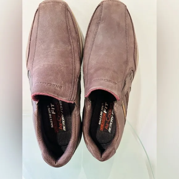 SKECHERS  Classic  Fit, Air Cooled Memory Foam Brown Shoes Men’s Size 10 NWOT