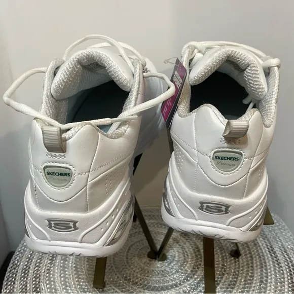 Sketchers Women’s Sport Premium Sneaker Size 10 White Leather NWT