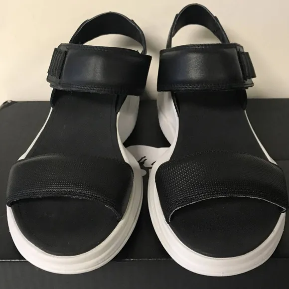 Sorel Women’s Size 8.5 Explorer Blitz Stride Sandals, Black