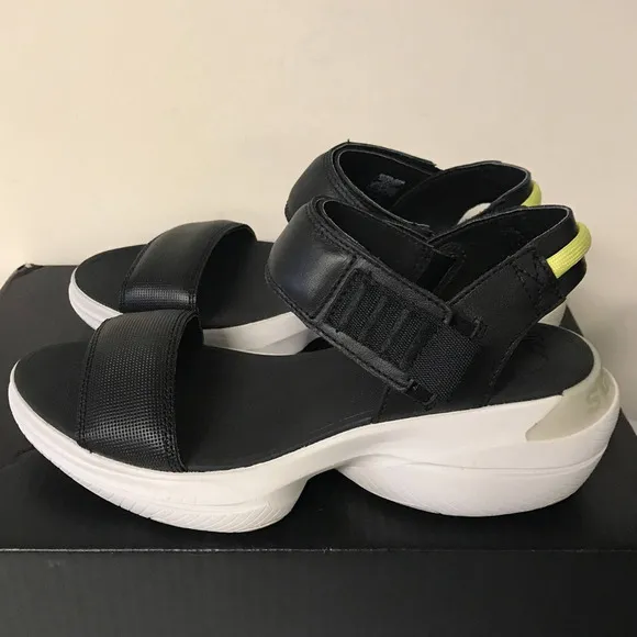 Sorel Women’s Size 8.5 Explorer Blitz Stride Sandals, Black