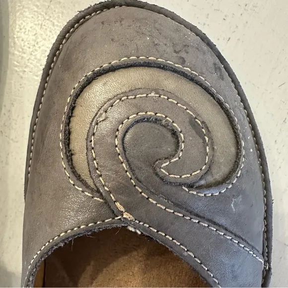 Spring Step Women’s Cosmic-Blue Leather Adjustable Strap Shoes Size 38 GUC