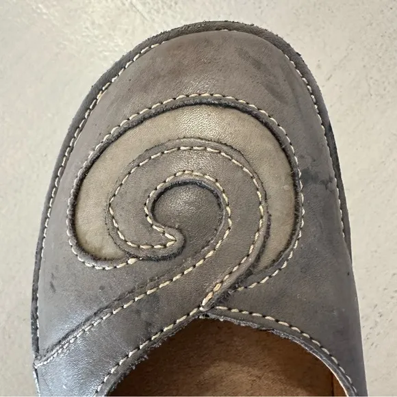 Spring Step Women’s Cosmic-Blue Leather Adjustable Strap Shoes Size 38 GUC