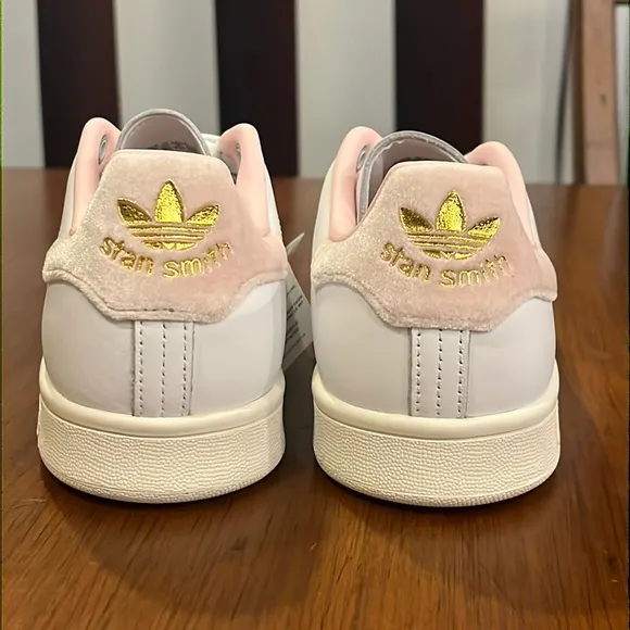 Stan Smith Shoes Sneakers new IF7002 white pink Women’s Size 9