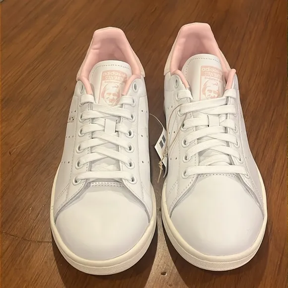 Stan Smith Shoes Sneakers new IF7002 white pink Women’s Size 9