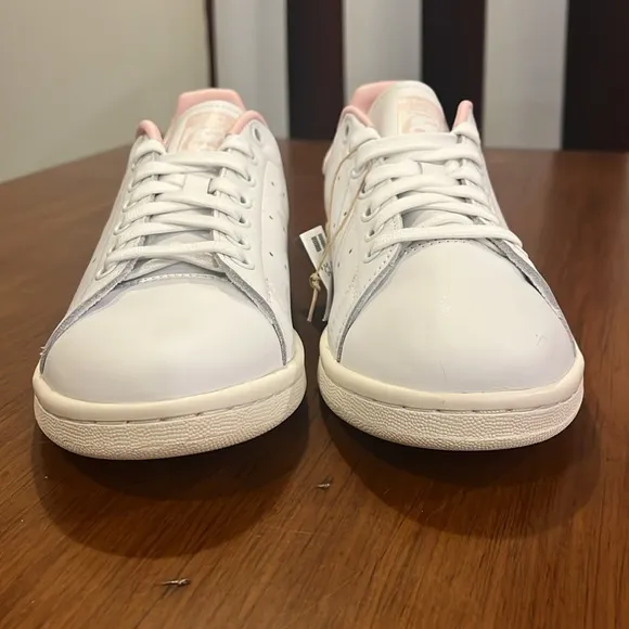 Stan Smith Shoes Sneakers new IF7002 white pink Women’s Size 9