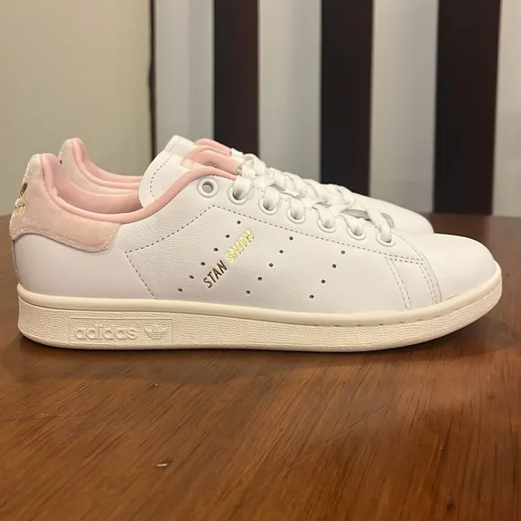 Stan Smith Shoes Sneakers new IF7002 white pink Women’s Size 9