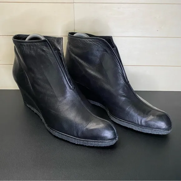 Stuart Weitzman Ankle Boots Women's Size 8 Shoes M Black Leather Split Toe Wedge