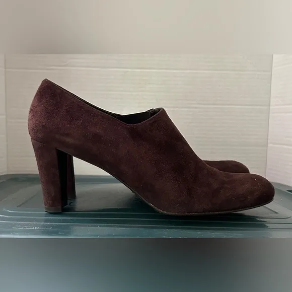 Stuart Weitzman Elegant Brown Suede Women's Heels Size 8.5 NWOT