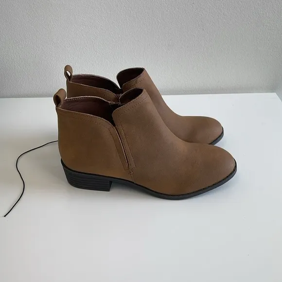 Sun Stone Cadee Tan Size 6 Women’s Shoes