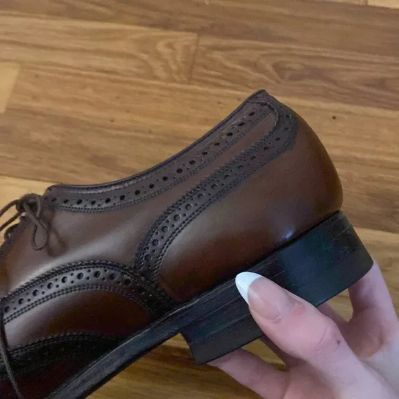The Florsheim Shoe Men’s Brown Shoes Size 9
