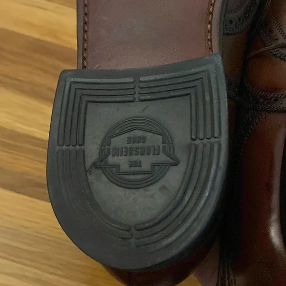 The Florsheim Shoe Men’s Brown Shoes Size 9