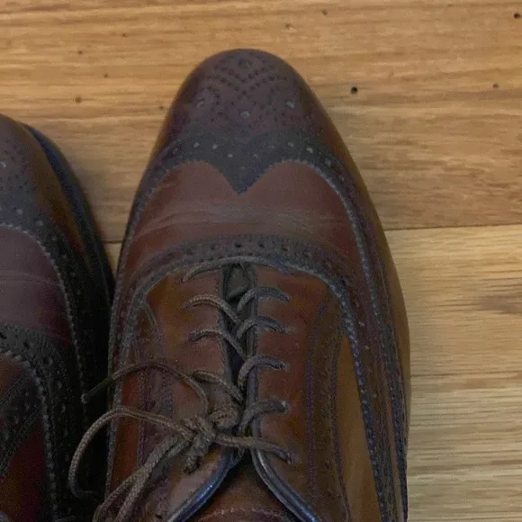 The Florsheim Shoe Men’s Brown Shoes Size 9