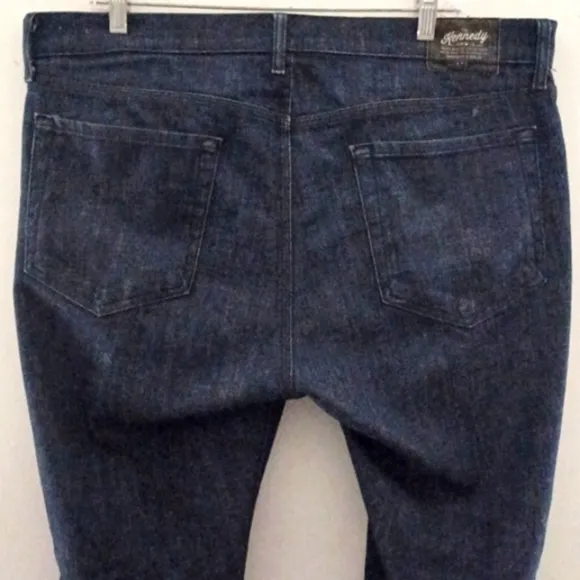 𝅺THE KENNEDY DENIM CO. Blue Jeans, 36W, 30L Unisex