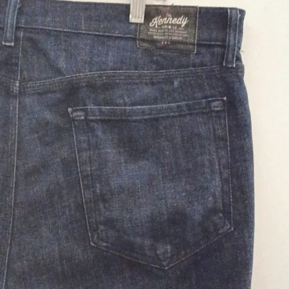 𝅺THE KENNEDY DENIM CO. Blue Jeans, 36W, 30L Unisex