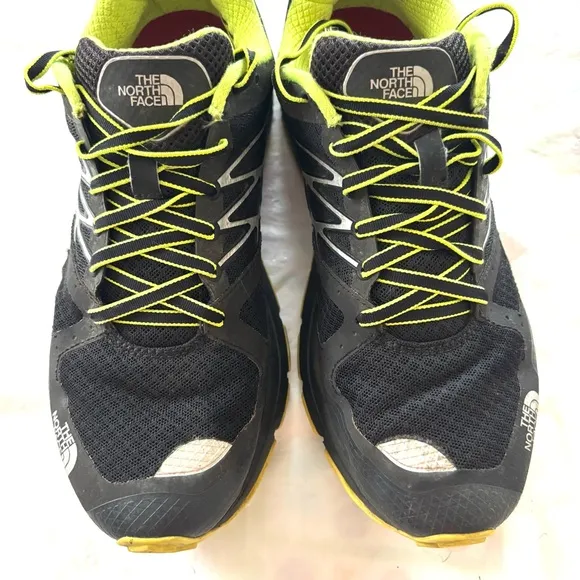 The North Face Ultra Cardiac Trail Volt Running Sneaker Black Silver SZ 8.5 Worn