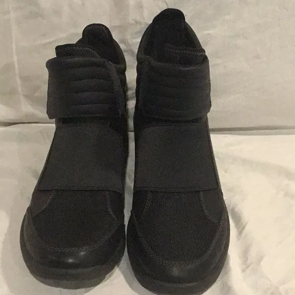 Timberland High top shoes