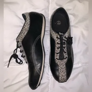 Timberland sneakers—women’s 8.5