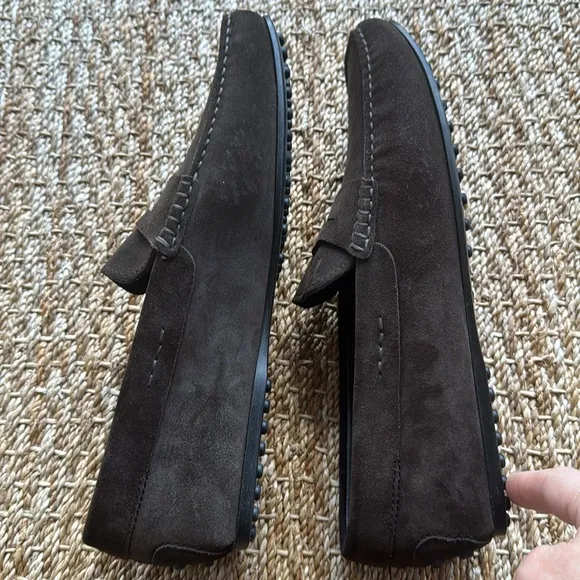 Tods Gommino driving shoes brown suede hardly worn! Quiet luxury with dustbag