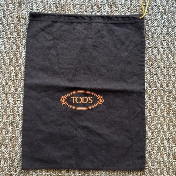 Tods Gommino driving shoes brown suede hardly worn! Quiet luxury with dustbag