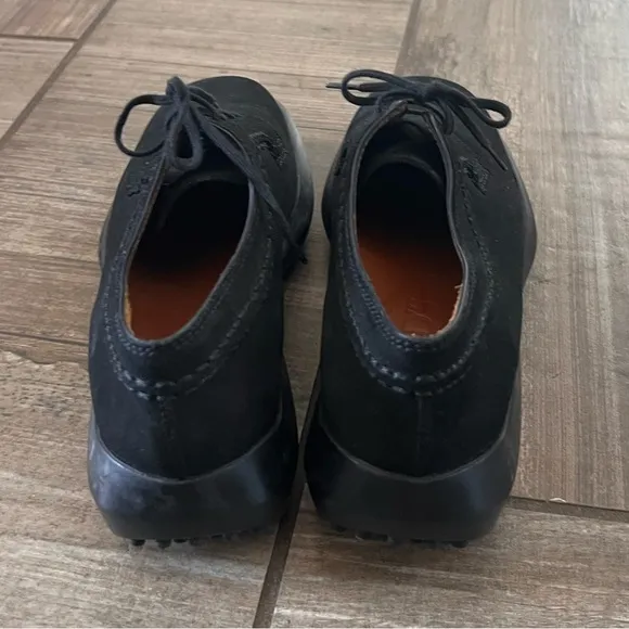 Tod’s Women’s suede Oxford shoes size 6.5