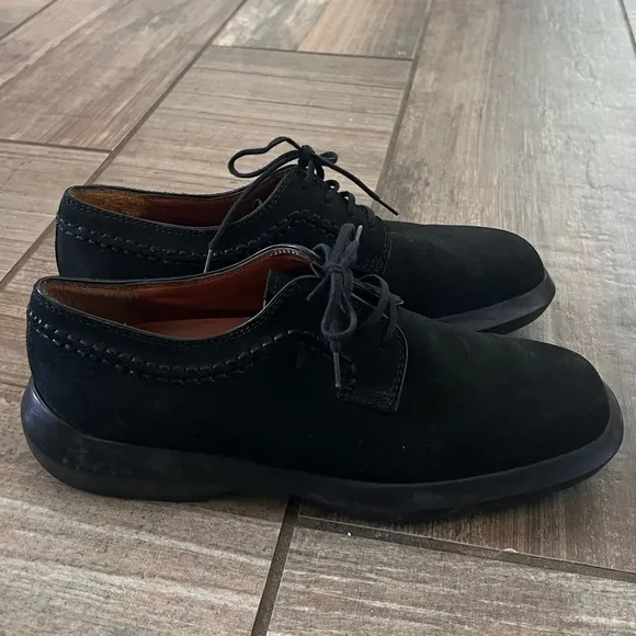 Tod’s Women’s suede Oxford shoes size 6.5