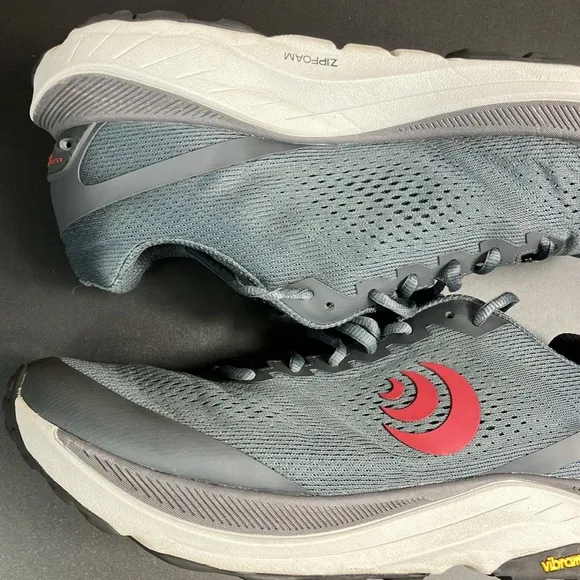 Topo Ultraventure 3 Grey Athletic Running Sneaker Shoes Men’s size 11.5