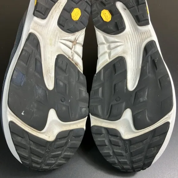 Topo Ultraventure 3 Grey Athletic Running Sneaker Shoes Men’s size 11.5