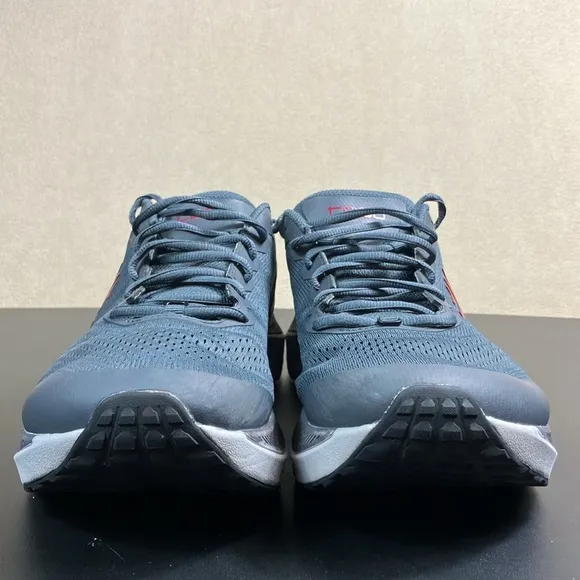 Topo Ultraventure 3 Grey Athletic Running Sneaker Shoes Men’s size 11.5