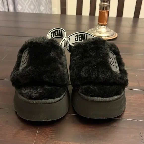 Ugg Australia Disco slides sandals shoes black new 1112258 Women’s size 7