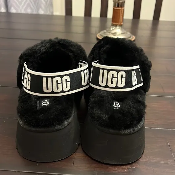 Ugg Australia Disco slides sandals shoes black new 1112258 Women’s size 7