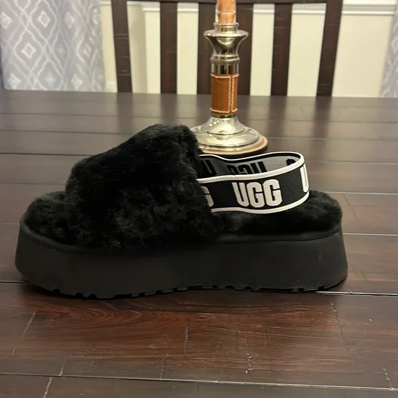 Ugg Australia Disco slides sandals shoes black new 1112258 Women’s size 7