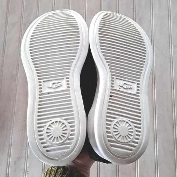 UGG Libu Lite Trainers Mesh Lightweight Elastic Band Slip-on Sneakers