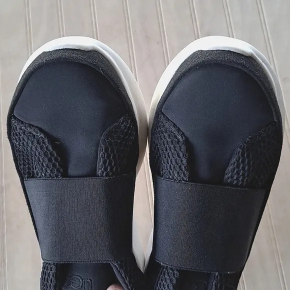 UGG Libu Lite Trainers Mesh Lightweight Elastic Band Slip-on Sneakers